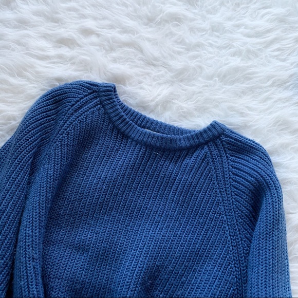 SOLD❣️Vintage Style Oversized Blue Sweater - Picture 3 of 7